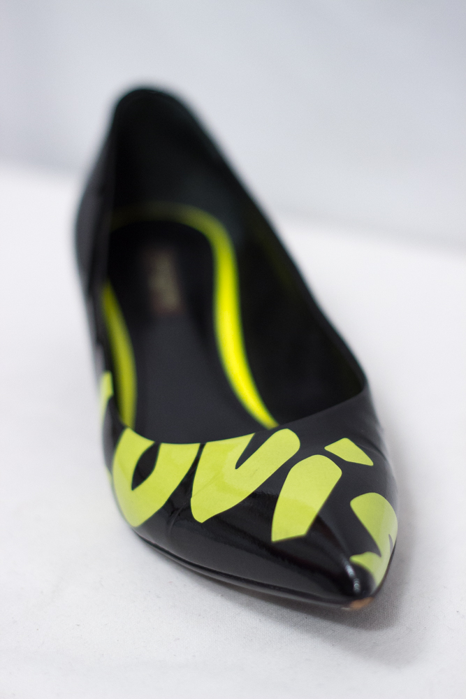 Trésor de femme Louis Vuitton escarpins noir et vert 2